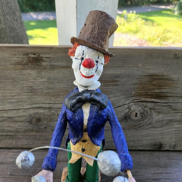 VINTAGE Paper mache Clown Juggler 15" Circus Sculpture, Artist Signed O'Neil - Picture 8 of 10